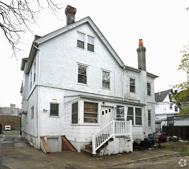 Foto del edificio - 605 1st Ave