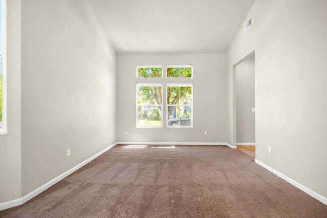 Building Photo - Move-In Ready 4-Bed, 3-Bath Gem in a Covet...