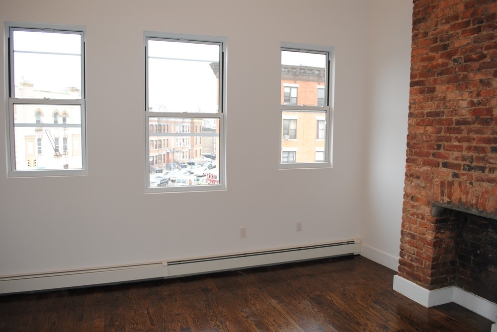 Primary Photo - 1424 Flatbush Ave