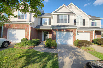 Building Photo - 1418 Nicklaus Dr