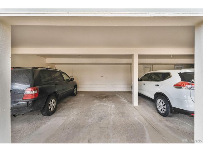 Building Photo - 6952 W 87th Way