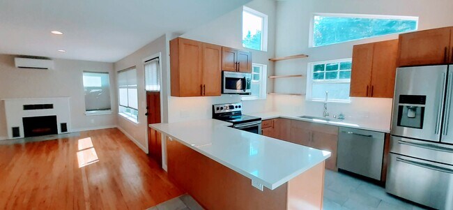 Building Photo - 12746 2nd Ave NW