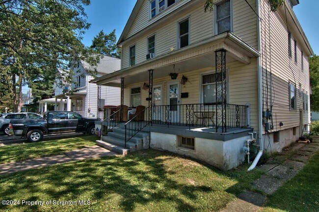 Building Photo - 71 Eley St