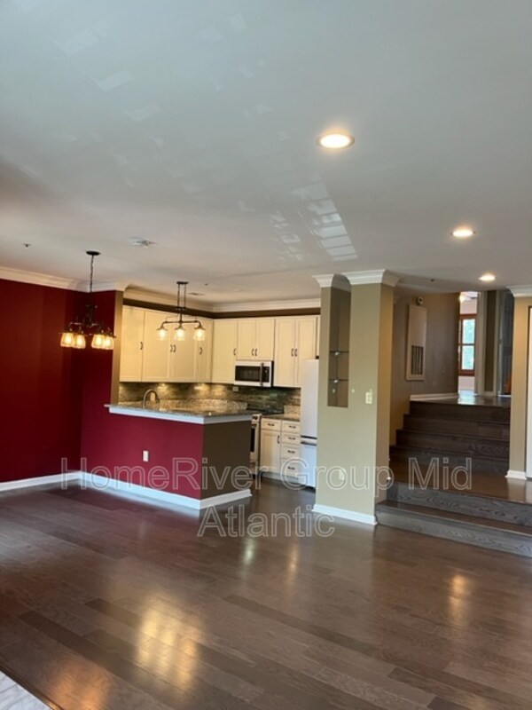 279 S Pickett St Unit Apt 201, Alexandria, VA 22304 Condo for Rent in