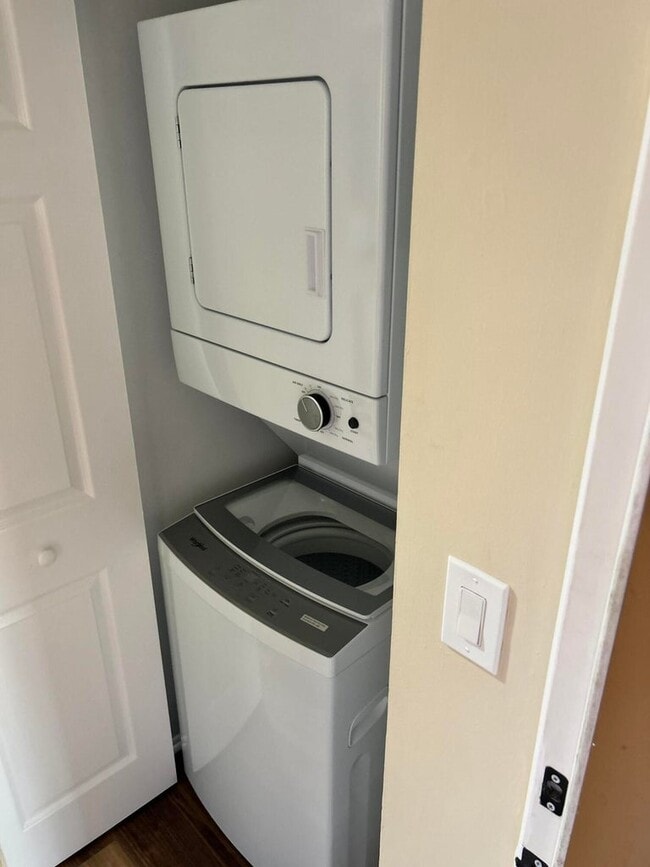 Building Photo - 5201 NW 2nd Ave