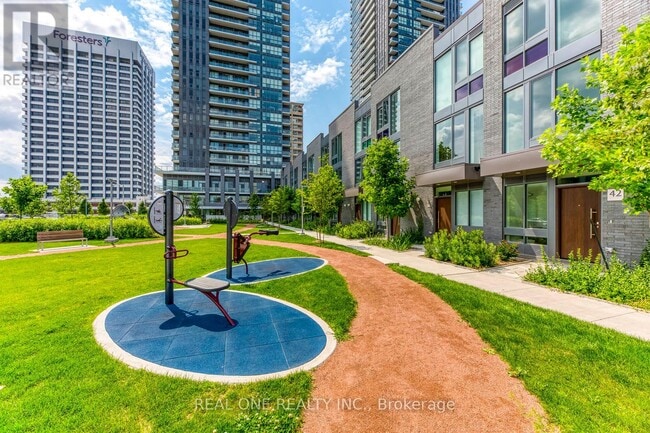 Building Photo - 42 Sonic Way