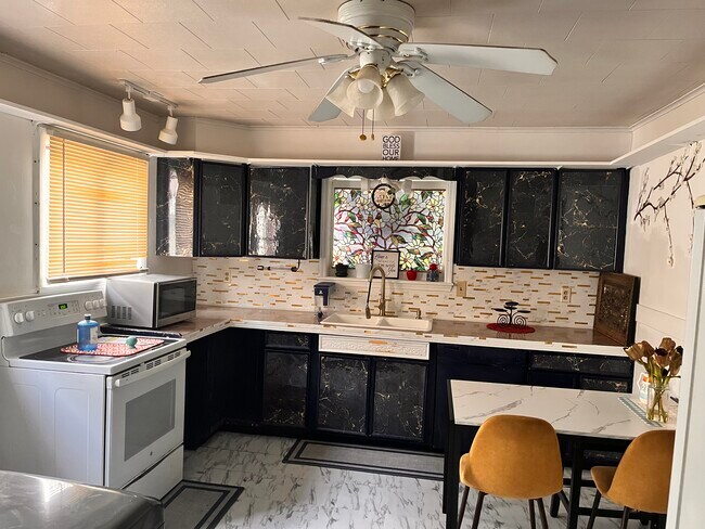 Foto del edificio - 5552 Scotch Ridge Rd