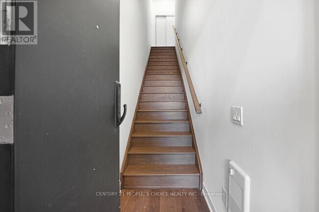 Building Photo - 3010-3010 Trailside Dr