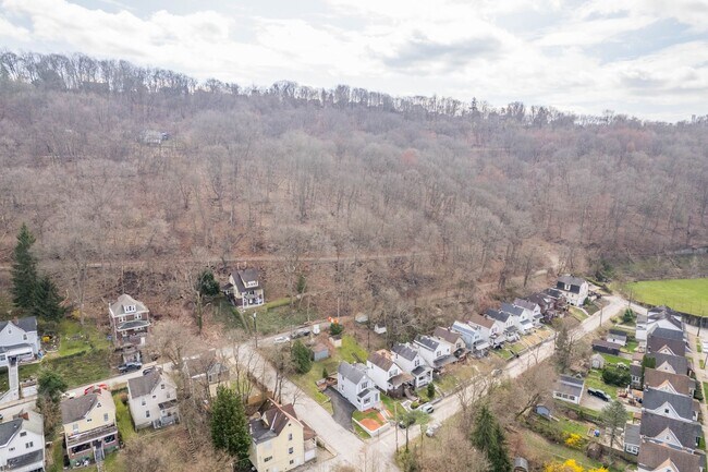 Building Photo - CHARMING 2 BEDROOM IN WILMERDING AVAILABLE...