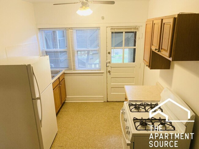 Photo - 3148 S Harlem Ave (Riverside, IL) Apartment