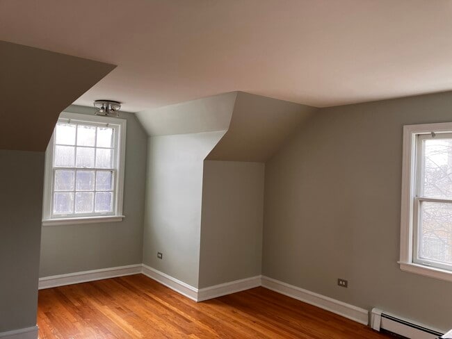 Building Photo - 6550 W Ebinger Dr