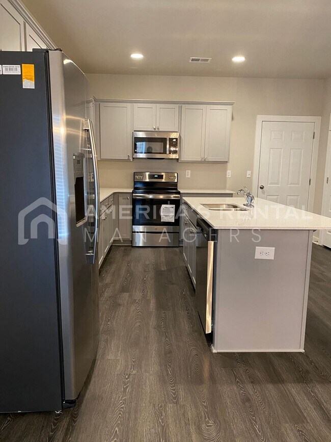 Foto del edificio - Home for Rent in Jemison, AL! Available to View Now!!