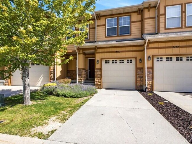 Foto del edificio - DRAPER  BEAUTIFUL 3 BED 2.5 BATH TOWNHOME