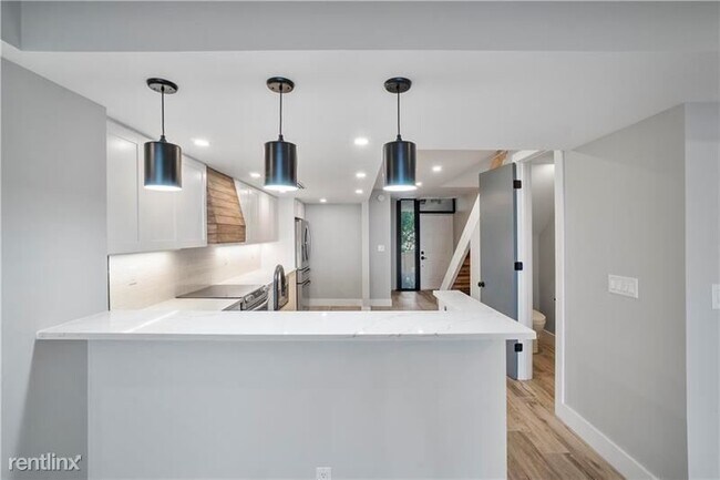 Building Photo - 3 br, 3 bath Condo - 520 N Ocean Blvd Apt 2