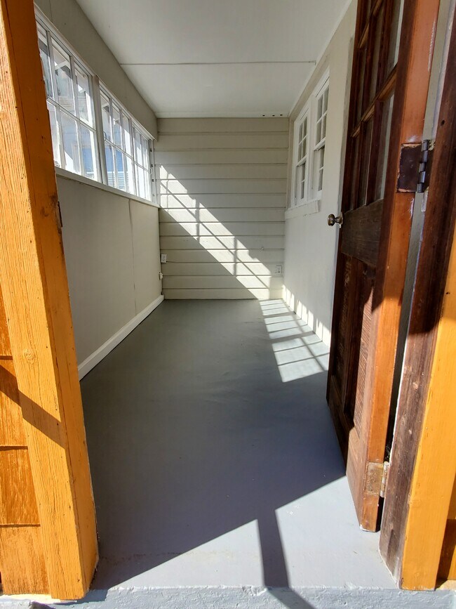 Foto del edificio - 1713 Darwin Rd SE