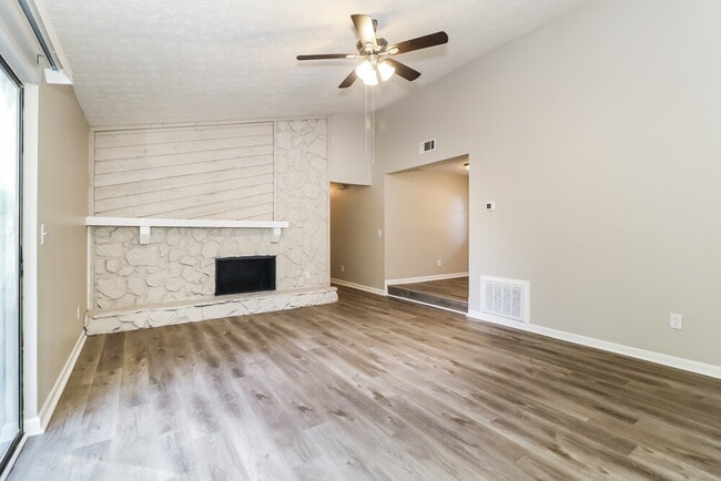 Building Photo - 5427 Covent Way