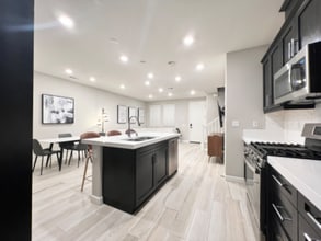 Building Photo - 1096 Delpy View Point