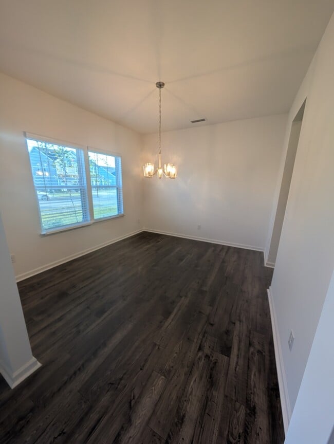 Foto del edificio - BRAND NEW 4BD/2.5 Home in the Stonebridge ...