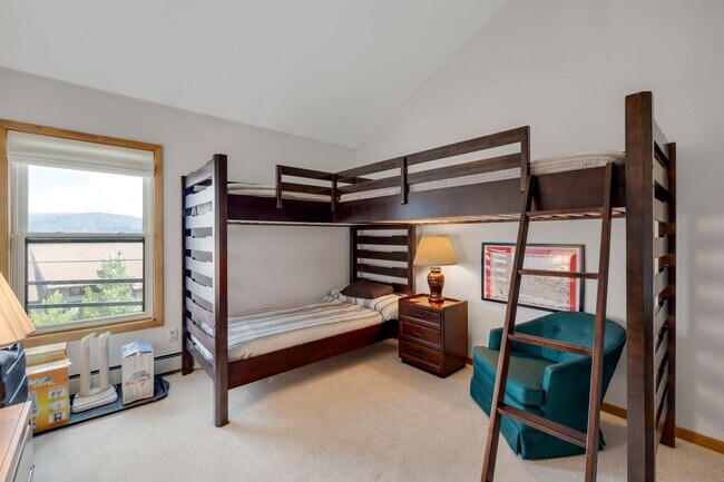 Building Photo - WINTER RENTAL-Buffalo Village-2 Bedroom Pl...