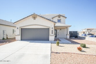 Building Photo - 10161 Red Vly