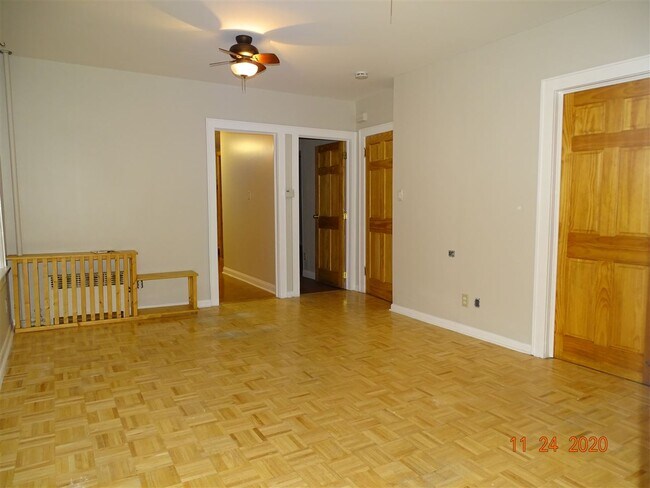 Building Photo - 569 Avenue A