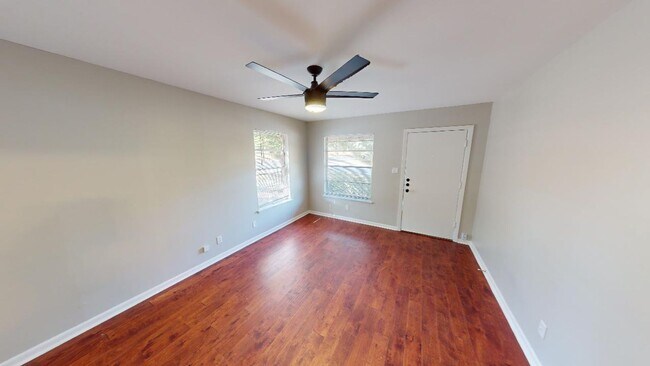 Foto del edificio - W. Terrace Drive 3115