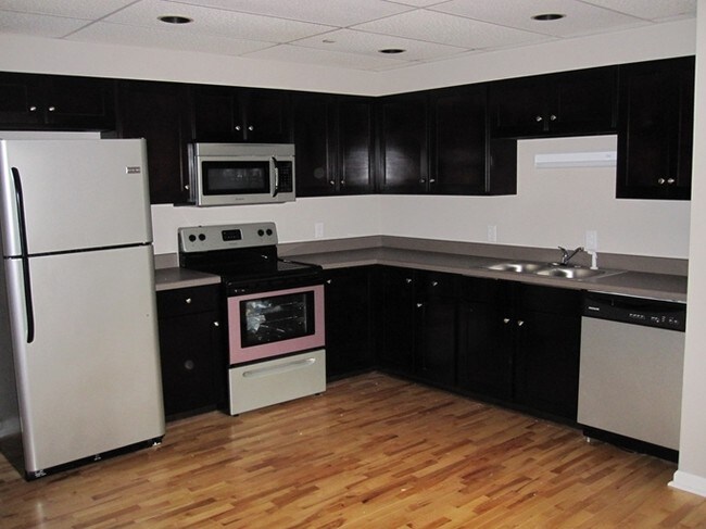 Cocina - 254 E Clayton St