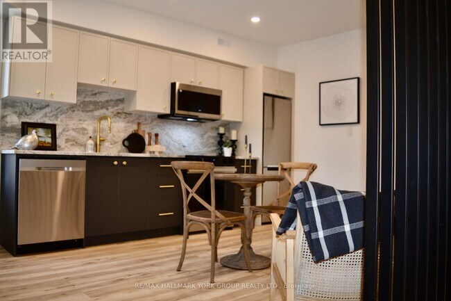 Photo du bâtiment - 398 Concord Ave