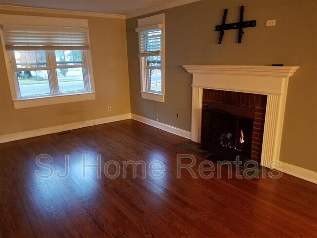 Foto del edificio - 227 Delview Ln
