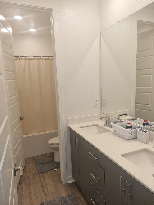 Foto del edificio - 27471 Mercantile Ct