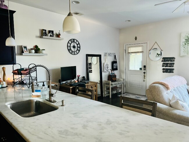 Foto del edificio - 4988 W Liberty Park Cir