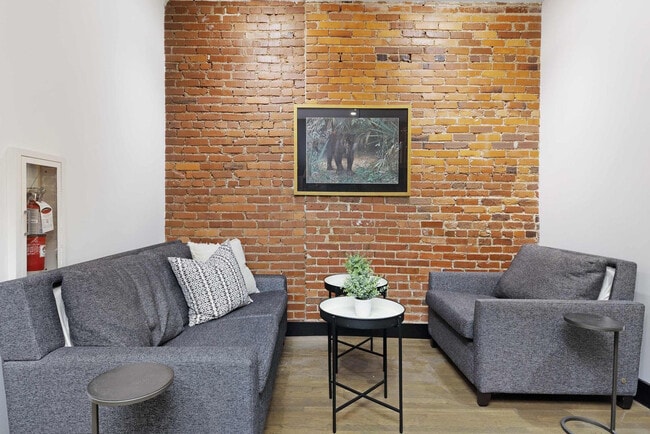 Building Photo - 126 2nd Ave N