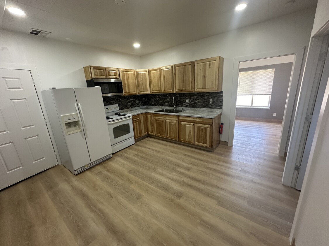 Foto principal - 360 W Johnson Ave
