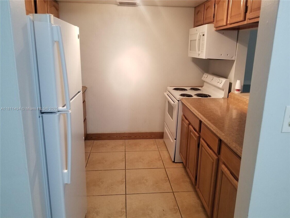 Foto principal - 11855 NE 19th Dr