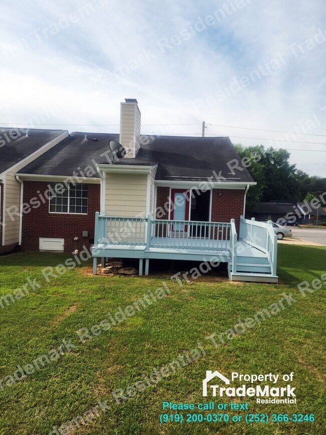 Foto del edificio - Charming 2-bedroom, 2-bathroom duplex