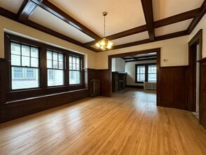 Building Photo - 2015 Laurel Ave