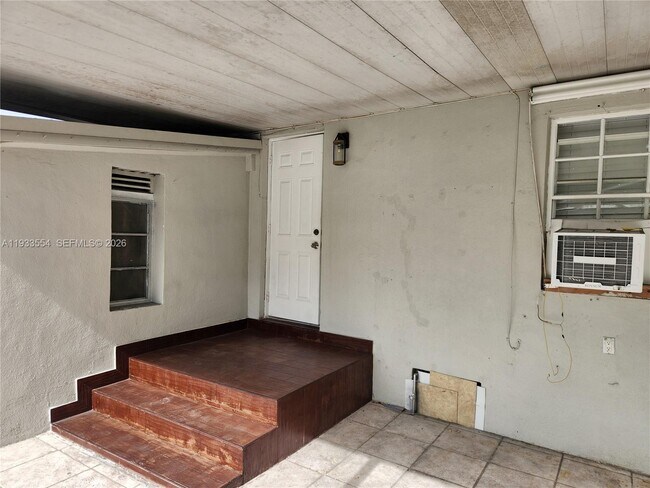 Foto del edificio - 342 E 46th St