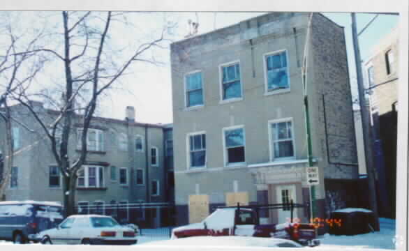 Building Photo - 2460-2468 N Albany Ave