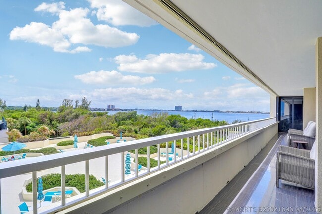 Building Photo - 5280 N Ocean Dr