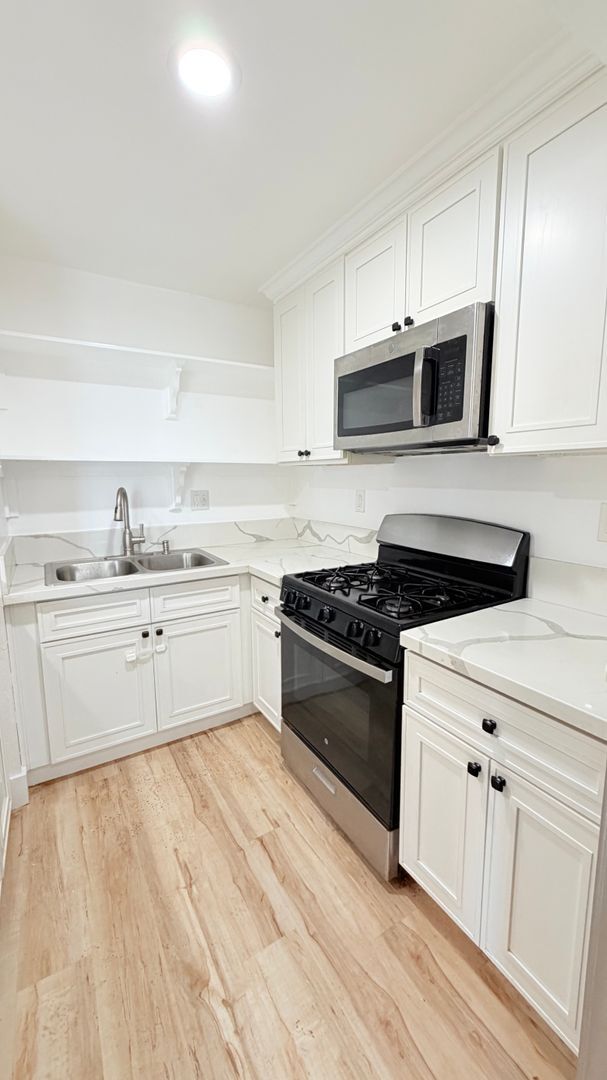 Building Photo - 512 Foothill Blvd