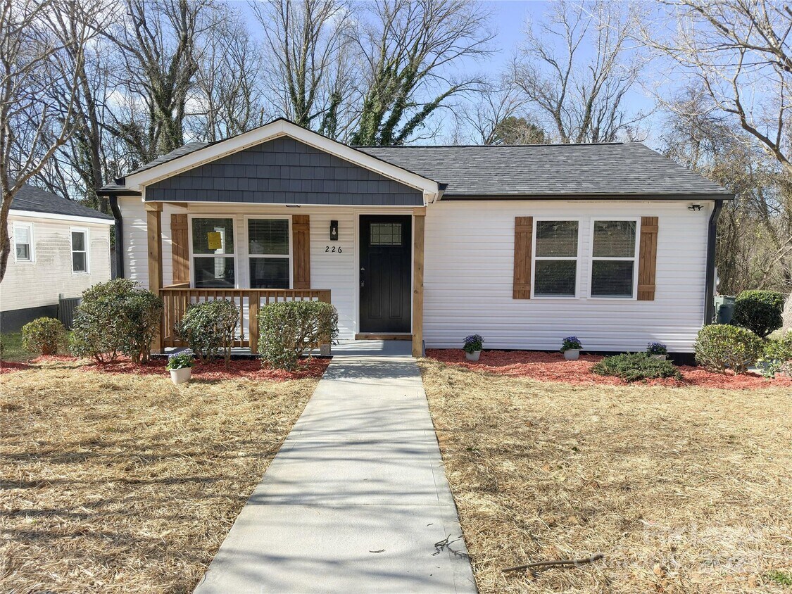 Foto principal - 226 Malvern Dr SW