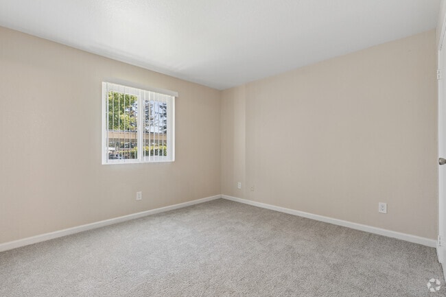 1BR, 1BA - 641SF - Bedroom - Sunset Ridge Apartments