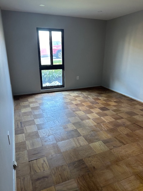 Building Photo - 2330 Sun Valley Cir