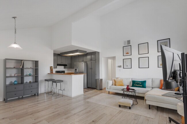 Foto del edificio - 14827 Sherman Way