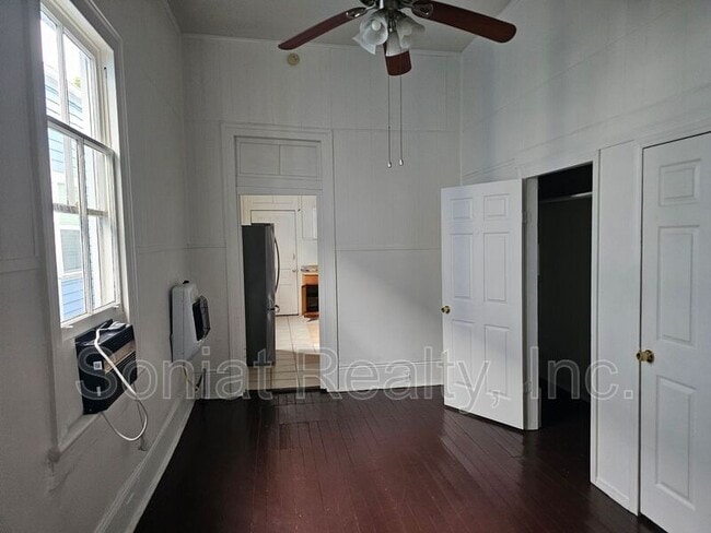Building Photo - 622 S Scott St