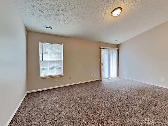 Foto del edificio - 2607 Cooper Pointe Circle Indianapolis IN