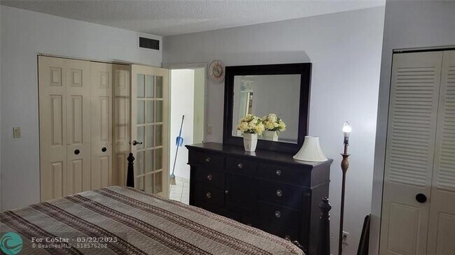 Foto del edificio - 5003 NW 35th St