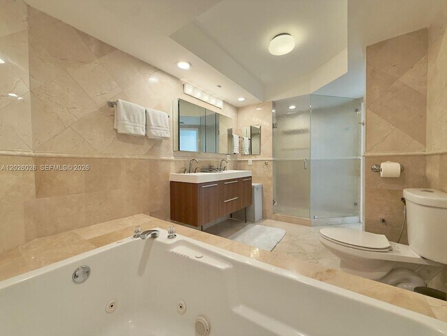 Foto del edificio - 16400 Collins Ave