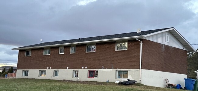 Building Photo - 11-11 Rue Godbout