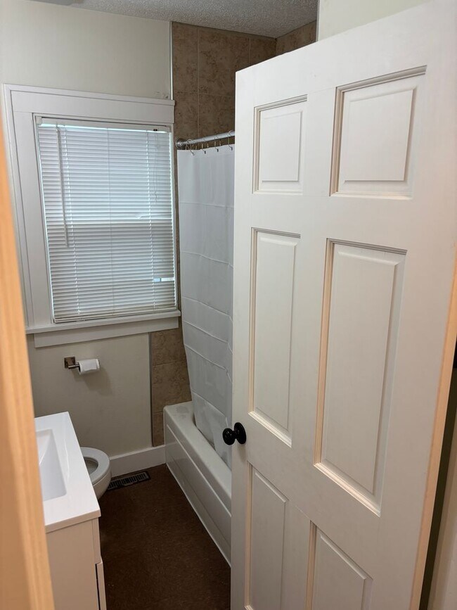 Foto del edificio - Cozy 3 Bed House in Waterloo, Iowa